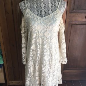 Skies Are Blue cold shoulder lace dress XS